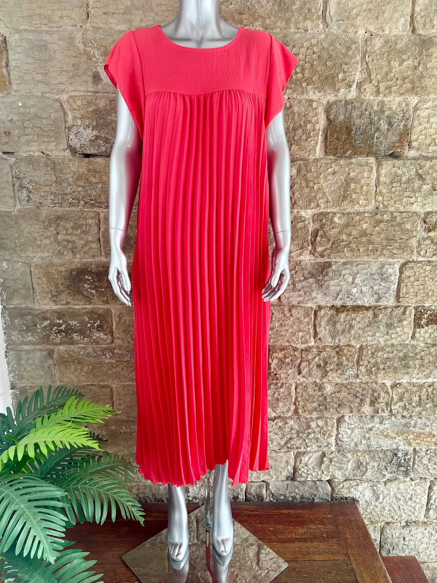 PEGGY - Pleated Midaxi Dress with Pockets - One Size - Various Colours