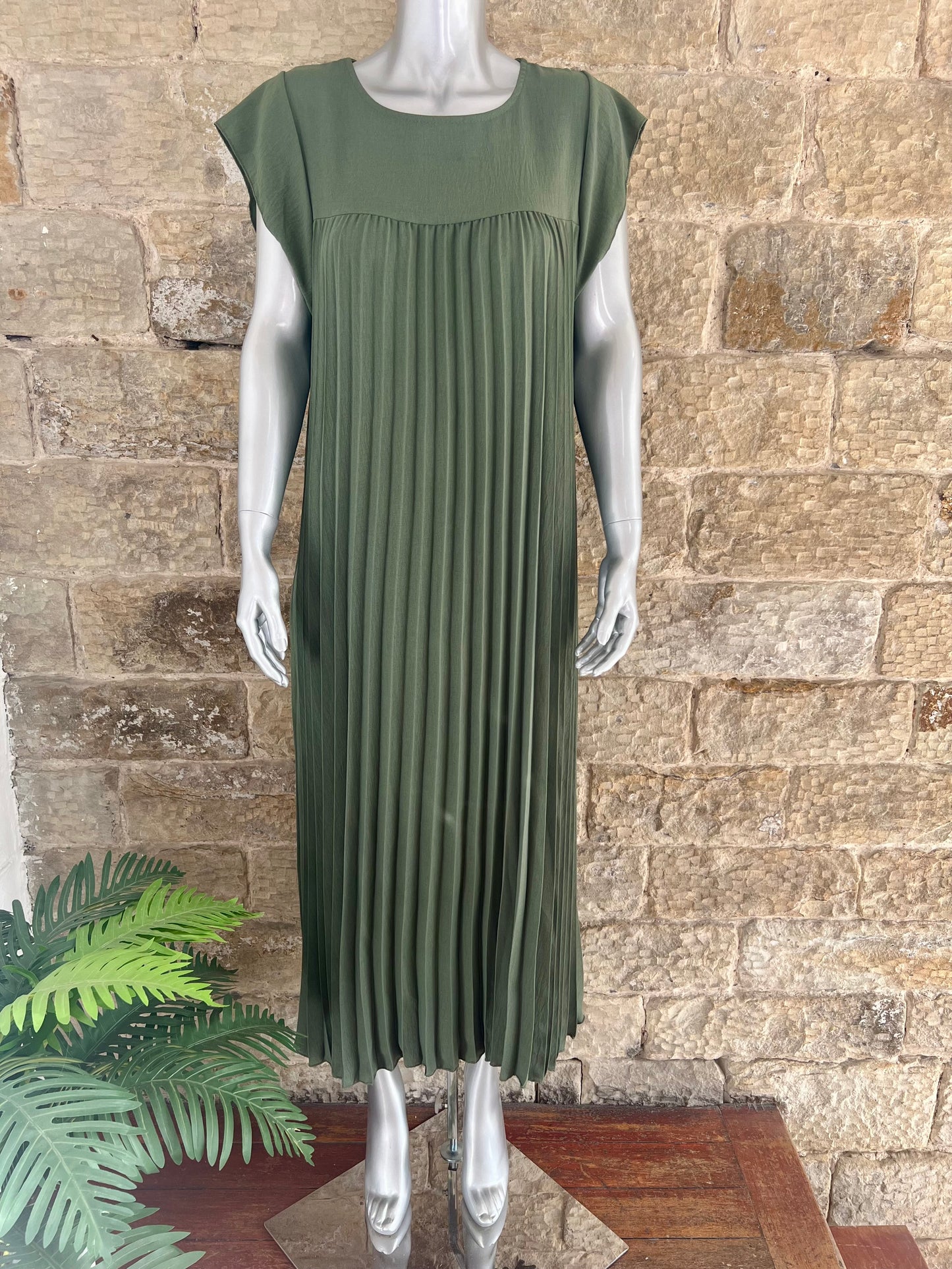 PEGGY - Pleated Midaxi Dress with Pockets - One Size - Various Colours