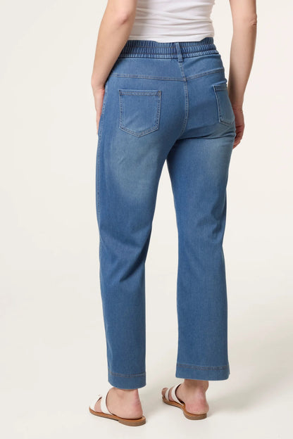 AMARAH - Soft Stretch Wide Leg Pull On Jeans - 4 Sizes - 2 Colours - 28" Leg