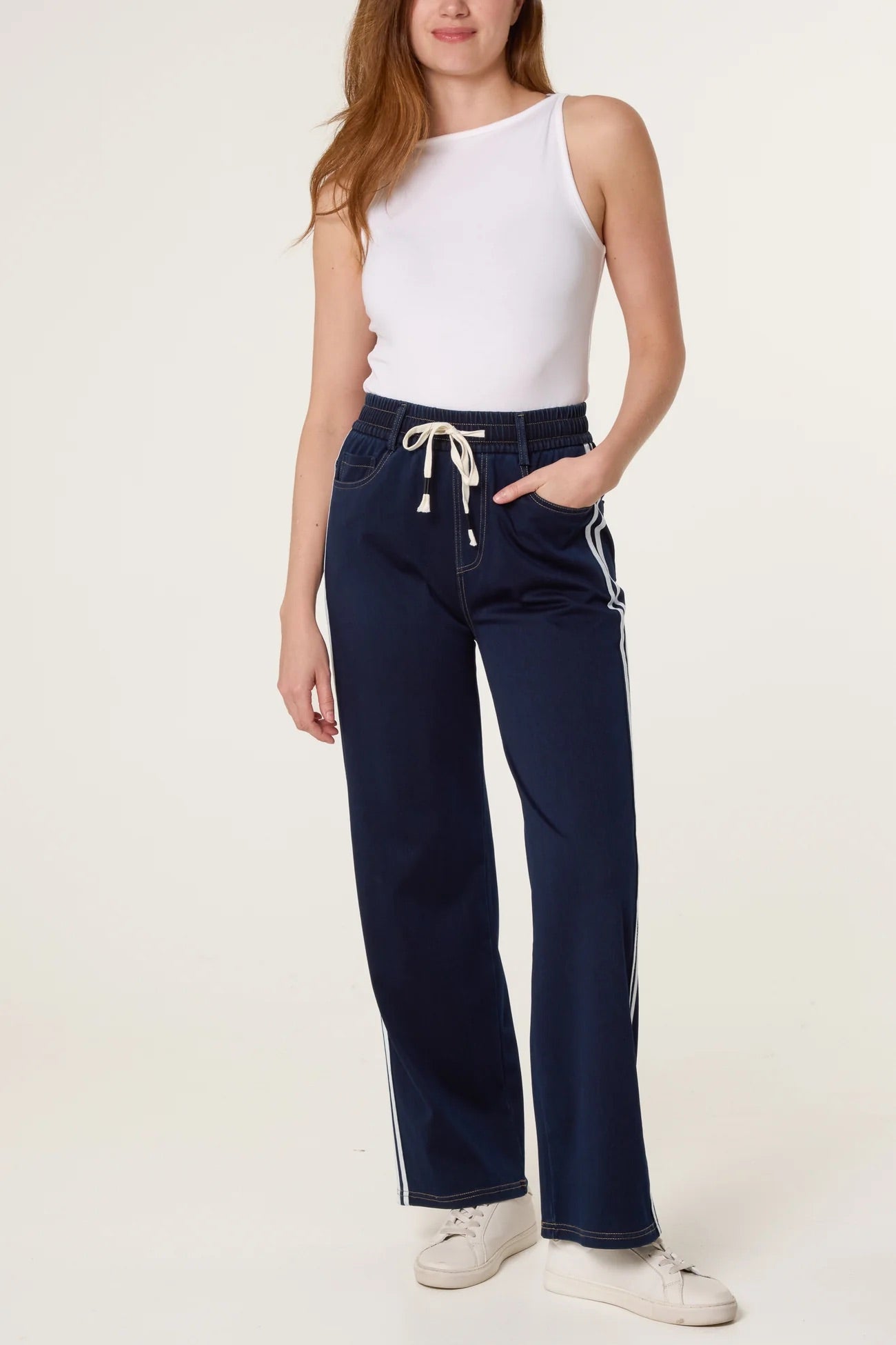 SELENA - Soft Stretch Lightweight Wide Leg Pull On Jeans - 4 Sizes