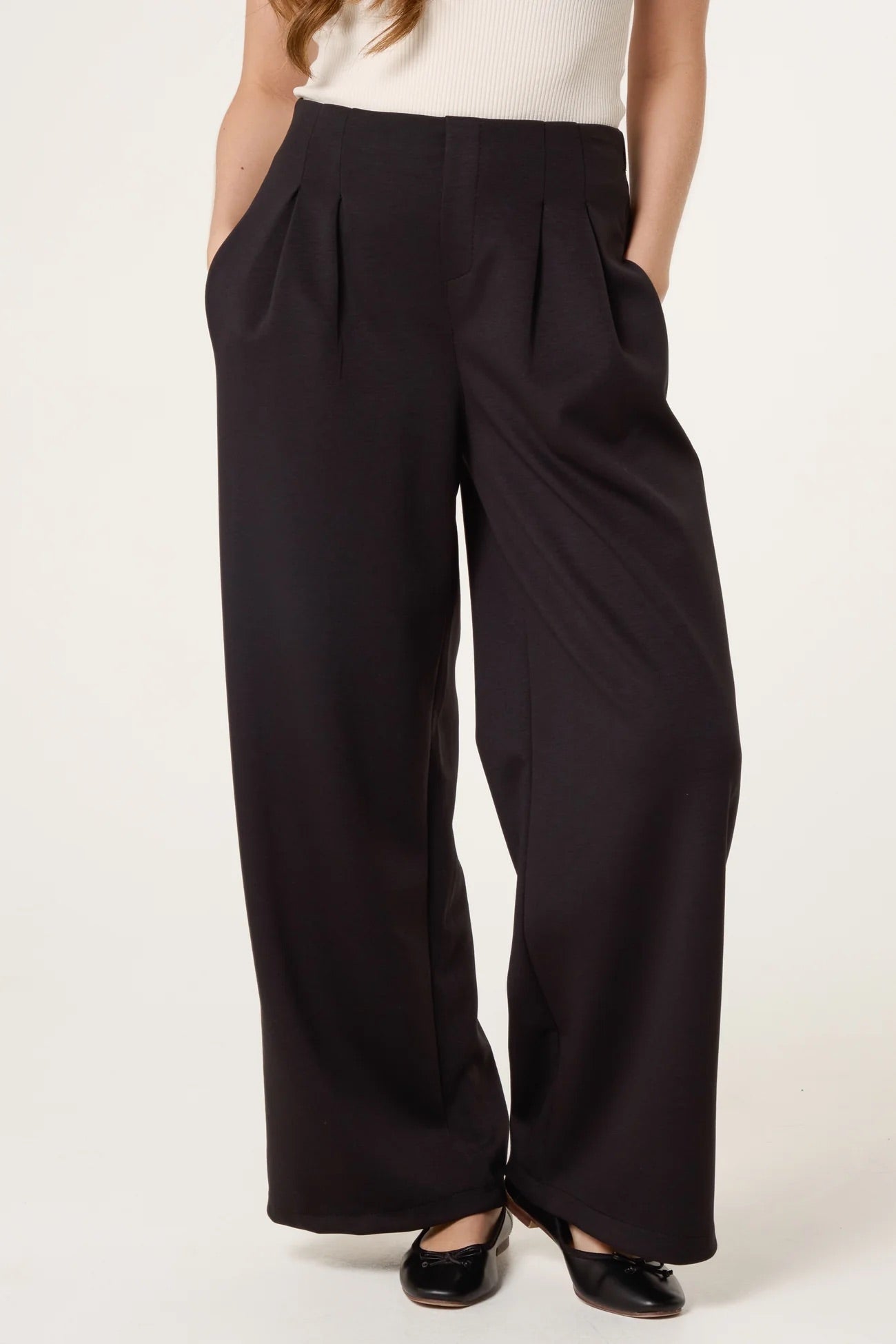 VICTORIA - Soft Touch Pull On Trousers with Pockets - One Size - 2 Colours